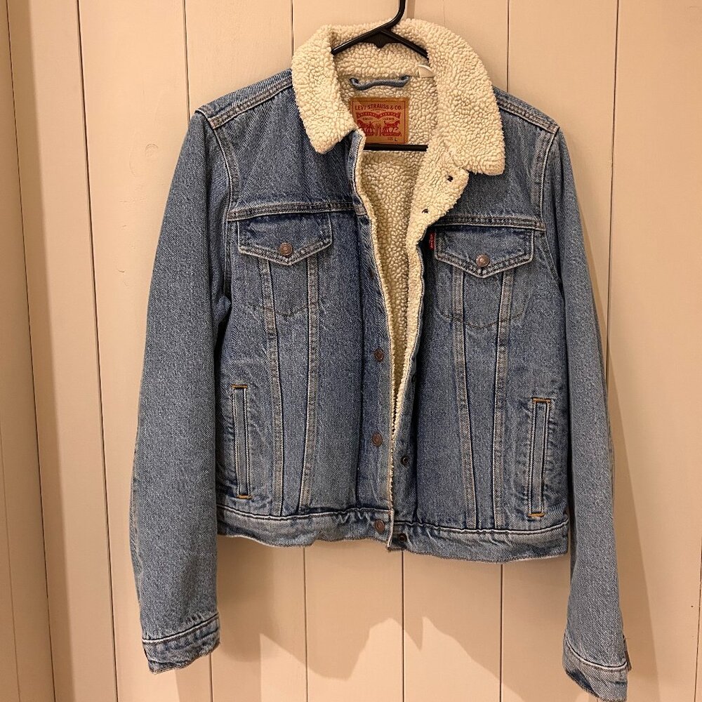 Womens Levi Strauss Sherpa Trucker Jean Jacket Medium Wash Denim SIZE L